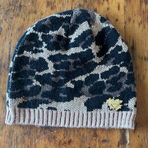 Betsey Johnson animal leopard cheetah print beanie